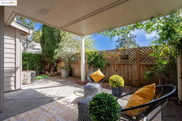 1105 Radiant Lane, San Ramon CA: https://media.crmls.org/mediaz/eb0214f6-111c-4603-bdde-21c93d9e3cce.jpg