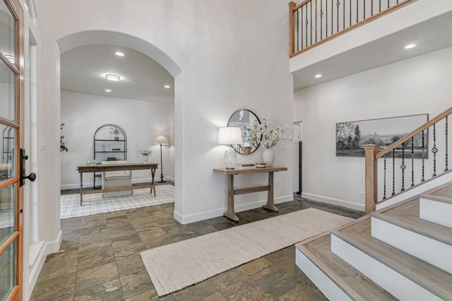 18 Ridgecrest Lane, Scotts Valley CA: https://media.crmls.org/mediaz/eb023ff6-050f-4db3-b543-37ae099a6420.jpg