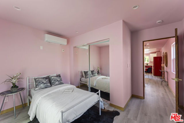 17660 Martha Street, Encino CA: https://media.crmls.org/mediaz/eb03853d-07aa-47e1-8845-68b86ad2fa30.jpg