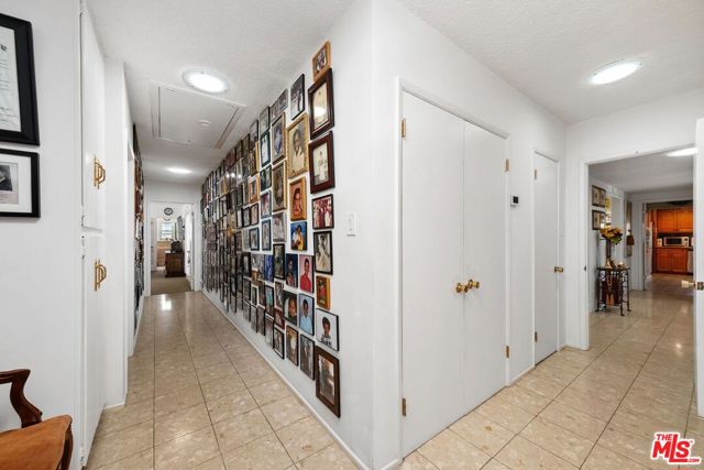 5550 W 63rd Street, Los Angeles CA: https://media.crmls.org/mediaz/eb039fef-5027-43b4-98dc-ca72be59b881.jpg