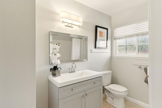 1347 Vintner Way, Pleasanton CA: https://media.crmls.org/mediaz/eb03d402-8d48-42b7-889d-320d0fea37ee.jpg