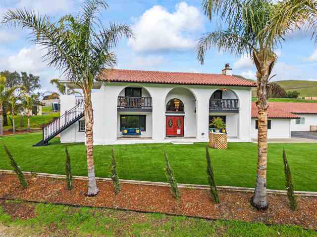 12200 Tesla Rd, Livermore CA: https://media.crmls.org/mediaz/eb054a73-ed34-4a7e-bae9-3251f6ff2f75.jpg