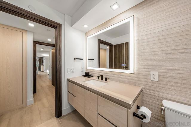 1820 Avenida Del Mundo, Coronado CA: https://media.crmls.org/mediaz/eb0557e9-c00d-4743-8fca-672f696276eb.jpg
