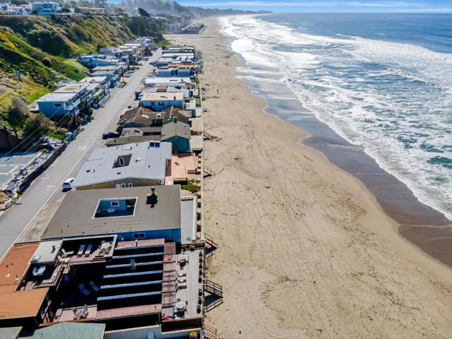 547 Beach Drive, Aptos CA: https://media.crmls.org/mediaz/eb058456-08e1-4141-822e-31450bc151ce.jpg