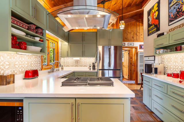 25445 Palomar Road, Idyllwild CA: https://media.crmls.org/mediaz/eb05962e-758f-4558-bc3e-3d5ee8efbcb4.jpg
