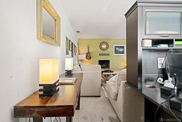 9530 Galston Drive, Santee CA: https://media.crmls.org/mediaz/eb077d8a-52b1-46e2-883d-78e966d6bccd.jpg