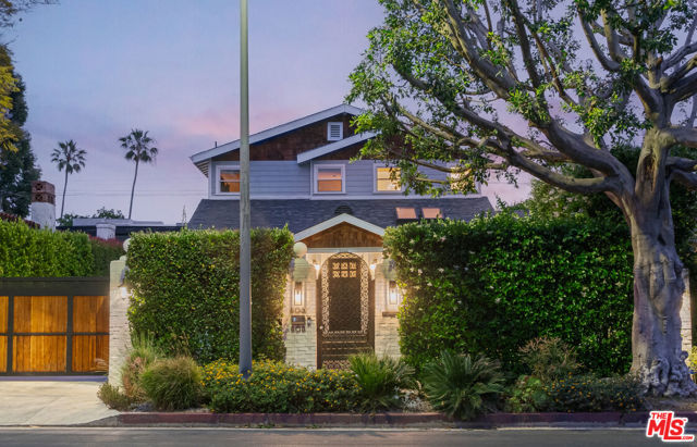 806 Crescent Heights Boulevard