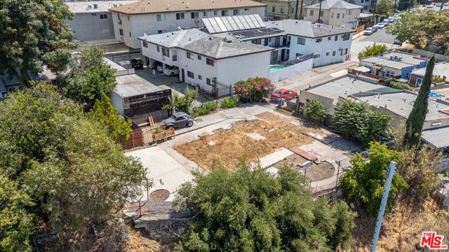 133 S Avenue 64, Los Angeles CA: https://media.crmls.org/mediaz/eb0a3992-8e13-497b-8fbf-b4d25b22b4e5.jpg