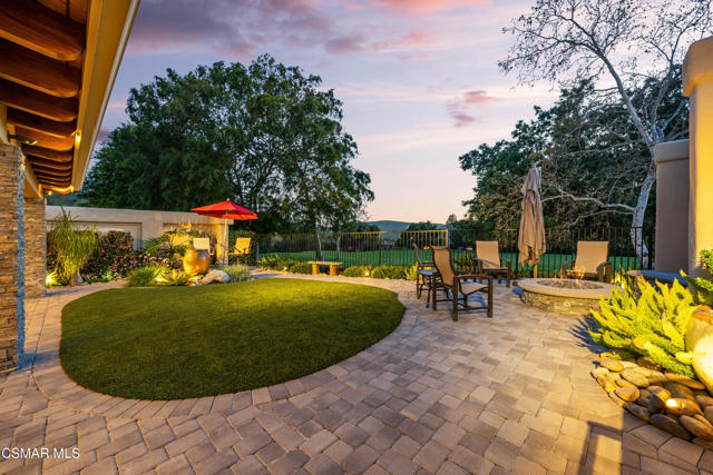 1635 Ryder Cup Drive, Westlake Village CA: https://media.crmls.org/mediaz/eb0a9049-0f53-4e8e-93b8-265d539f76ba.jpg
