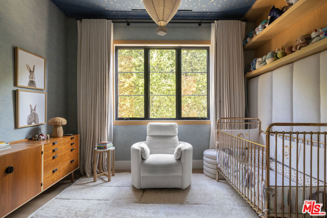 455 N Bundy Drive, Los Angeles CA: https://media.crmls.org/mediaz/eb0af1ec-37eb-4551-9569-4538aa25c644.jpg