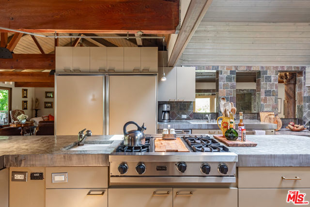 Drew Fenton | 1064 Meadows End Drive Calabasas CA | MLS: 7238352