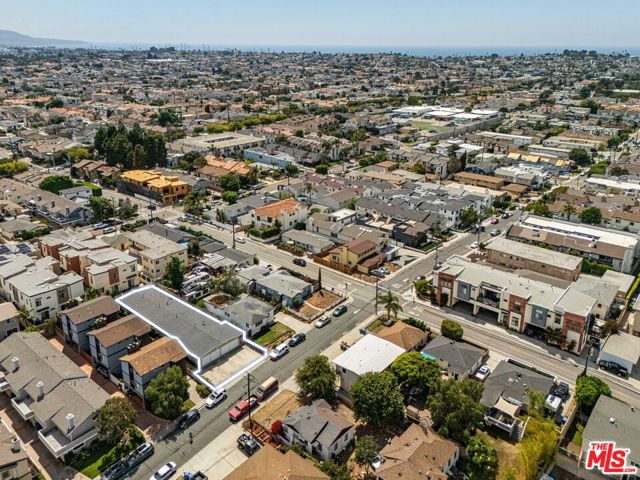 2204 Carnegie Lane, Redondo Beach CA: https://media.crmls.org/mediaz/eb0c4cd6-228c-4e77-9f04-7e658ff536b6.jpg