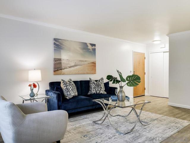 801 C Ave, Coronado CA: https://media.crmls.org/mediaz/eb0d32ed-977e-4d53-ac9b-108e7b95d8f3.jpg
