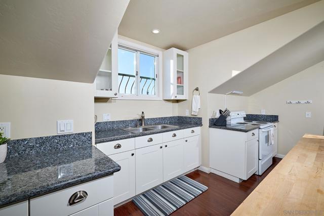 38408 Mesa Rd, Temecula CA: https://media.crmls.org/mediaz/eb0d53c1-1db4-4dfb-9e81-daa97b79858d.jpg