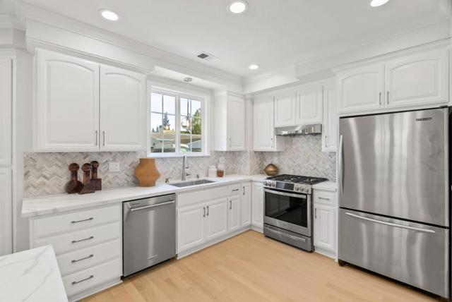 16717 Shannon Road, Los Gatos CA: https://media.crmls.org/mediaz/eb0e5444-e003-4159-b1df-5988e7e5c669.jpg