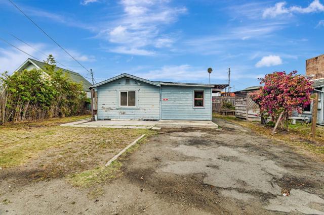 4045 Cory Street, Soquel CA: https://media.crmls.org/mediaz/eb0e5d39-fad7-470a-a8a7-e8828a788701.jpg