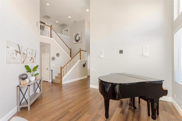 Image 3 of 41 For 45948 Via La Colorada