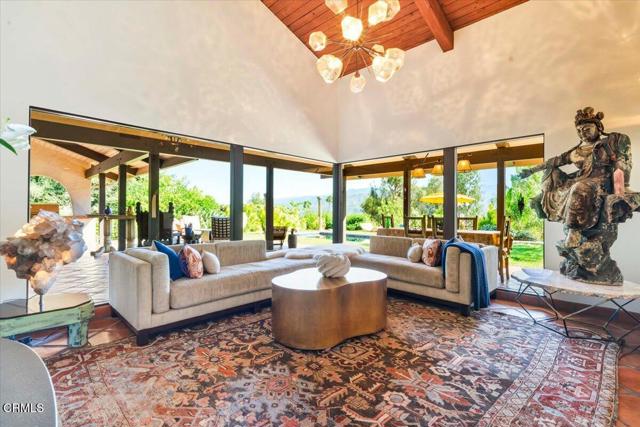 515 Del Oro Drive, Ojai CA: https://media.crmls.org/mediaz/eb108c11-be4f-4479-8cb0-033960138f85.jpg