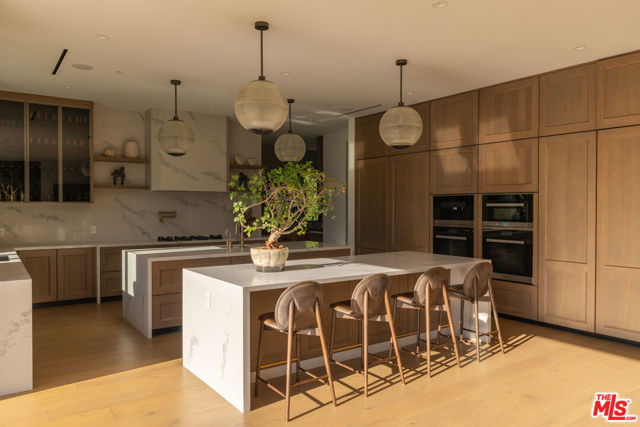 Drew Fenton | 455 N Bundy Drive Los Angeles CA | MLS: 7344802