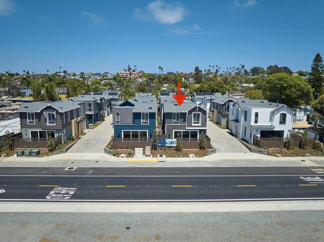559 N Vulcan Ave, Encinitas CA: https://media.crmls.org/mediaz/eb11f2d1-8f31-4b11-be94-4e50a6eaf59f.jpg