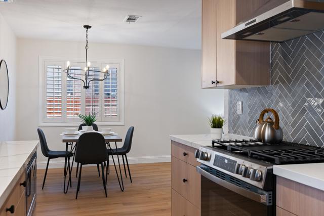 4501 Alice Way, Union City CA: https://media.crmls.org/mediaz/eb11f4ac-debe-4177-98bd-d8d412519c31.jpg