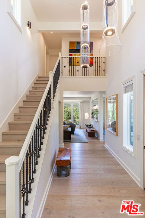 1045 Cold Canyon Road, Calabasas CA: https://media.crmls.org/mediaz/eb128351-1963-4a02-9bbd-5b23cadd20d0.jpg