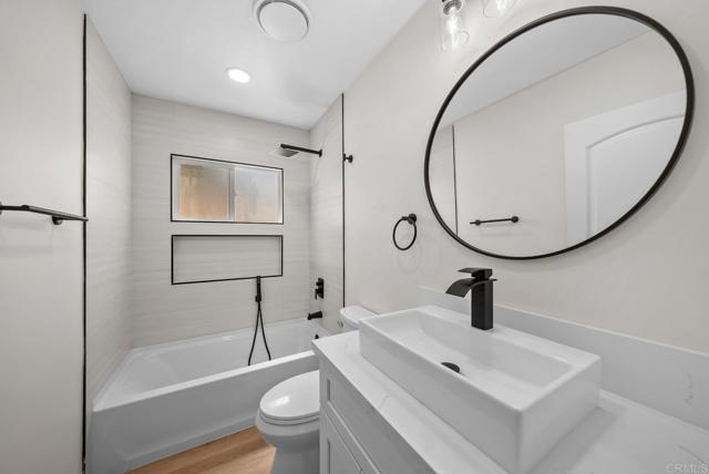 2333 Ridge View Drive, San Diego CA: https://media.crmls.org/mediaz/eb12ccd3-10ba-41a8-b463-e5af8304c0c7.jpg
