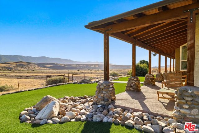 13750 Cuyama Highway, Cuyama CA: https://media.crmls.org/mediaz/eb134c4f-67d7-467a-a008-6cef709249b9.jpg