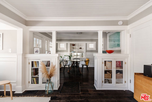 224 San Juan Avenue, Venice CA: https://media.crmls.org/mediaz/eb13c51e-3aa5-4e08-8db5-25f0ff82eca2.jpg