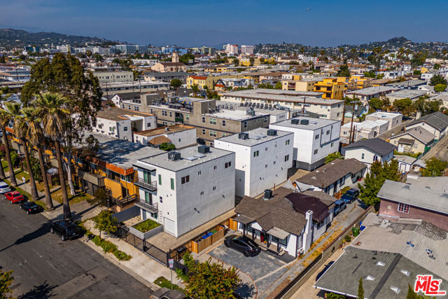 954 N Kingsley Drive, Los Angeles CA: https://media.crmls.org/mediaz/eb13cc08-6358-4c02-a36c-196e534119dd.jpg