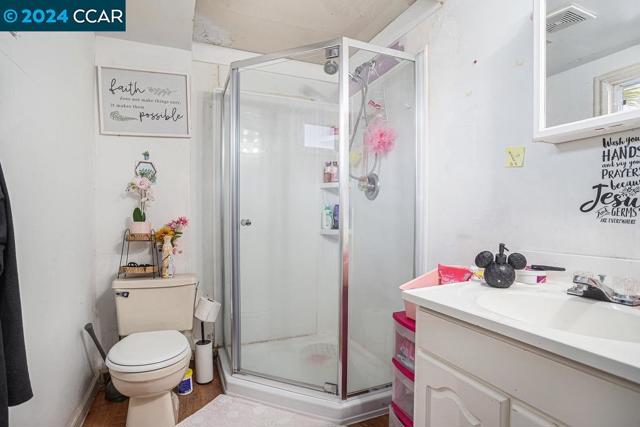 Image 29 of 37 For 637 43rd Street