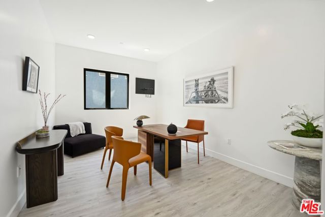 137 N Doheny Drive, West Hollywood CA: https://media.crmls.org/mediaz/eb1612df-330c-4e32-b3de-376e71ad398e.jpg