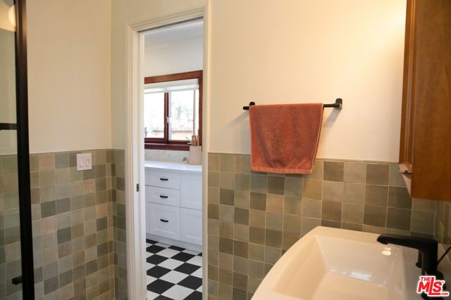 898 N Chester Avenue, Pasadena CA: https://media.crmls.org/mediaz/eb16222b-4c1c-4ffa-9722-51c4ca9e3022.jpg