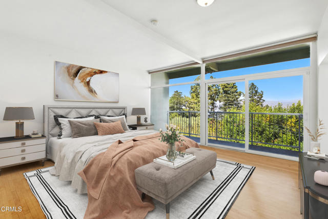 Detail Gallery Image 14 of 37 For 7772 Torreyson Dr, Los Angeles,  CA 90046 - 3 Beds | 5 Baths