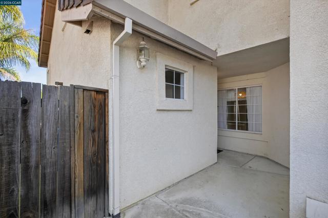 1758 Nandina Ct, Antioch CA: https://media.crmls.org/mediaz/eb17900f-309b-4089-8934-1065e23c5ef0.jpg