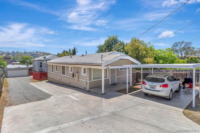 9065 67 Lemon St, Spring Valley CA: https://media.crmls.org/mediaz/eb17b98e-3813-4ef9-8a47-d8ed1cdd199e.jpg