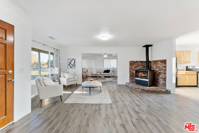 9256 6th Avenue, Hesperia CA: https://media.crmls.org/mediaz/eb191487-5f51-46b0-a57c-72d911f93c6a.jpg