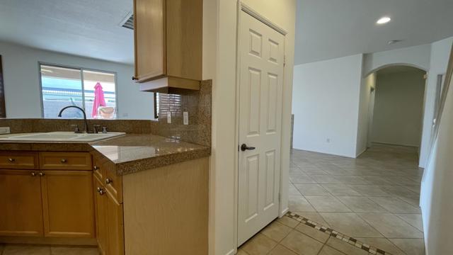 82549 Tivoli Court, Indio CA: https://media.crmls.org/mediaz/eb19a099-819e-4332-8c0c-0609797ae802.jpg