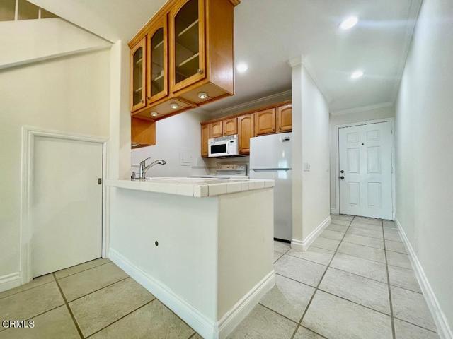 Detail Gallery Image 2 of 37 For 280 E Surfside Dr, Port Hueneme,  CA 93041 - 2 Beds | 1/1 Baths