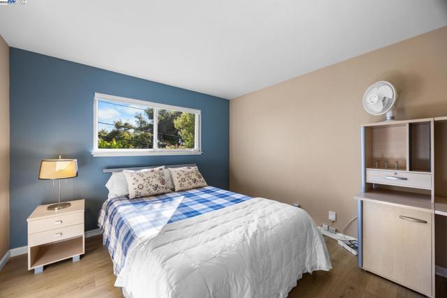 2461 Trenton Dr, San Bruno CA: https://media.crmls.org/mediaz/eb1a1288-8d3a-4aa9-8f6d-a0a4b97d8c1c.jpg