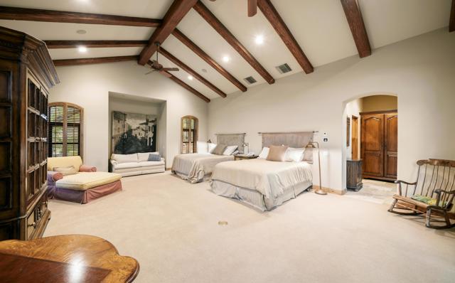 49518 Hidden Valley N Trail, Indian Wells CA: https://media.crmls.org/mediaz/eb1a27ed-c478-41e1-ba89-32a8fc6e4eb0.jpg