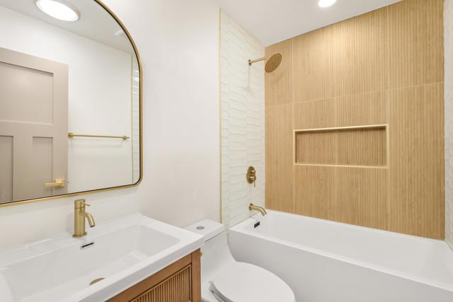 4936 Mount Elbrus Drive, San Diego CA: https://media.crmls.org/mediaz/eb1a7096-99cc-477d-81b0-447fdd4d8d5b.jpg