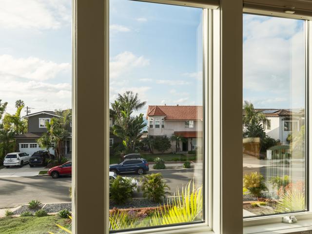 1011 Devonshire Drive, San Diego CA: https://media.crmls.org/mediaz/eb1a8584-6240-4b5b-a347-5f733e8fd7fa.jpg