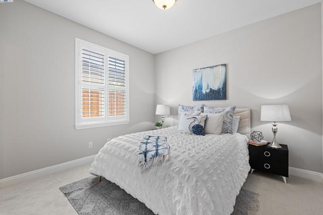 7818 Kennard Ln, San Ramon CA: https://media.crmls.org/mediaz/eb1aac9d-7a0a-44b3-870a-53bcb46d62c8.jpg