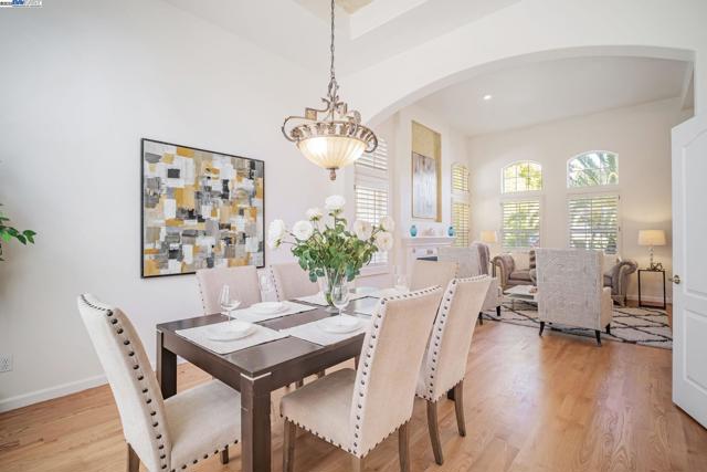 744 Bodega Ct, Fremont CA: https://media.crmls.org/mediaz/eb1ac98e-a421-4db6-932a-49558234738c.jpg