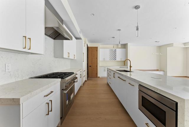 Detail Gallery Image 5 of 22 For 2670 Roosevelt St, Carlsbad,  CA 92008 - 2 Beds | 2 Baths