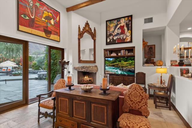 2489 Tuscany Heights Drive, Palm Springs CA: https://media.crmls.org/mediaz/eb1b61f4-228e-4728-b7f4-5370952b1eb5.jpg