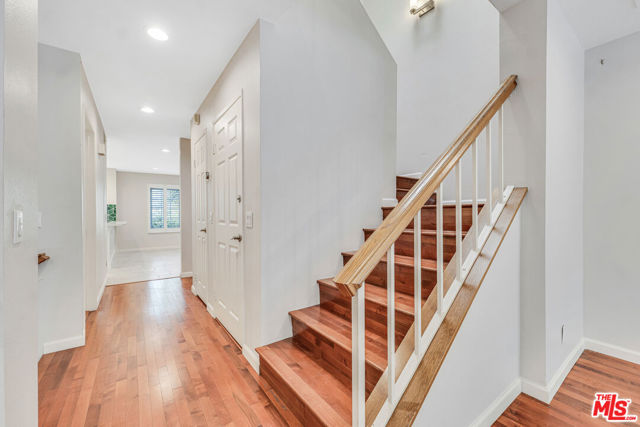 20950 Oxnard Street, Woodland Hills CA: https://media.crmls.org/mediaz/eb1bbdcd-65ef-4edd-9cad-0a55600270dd.jpg