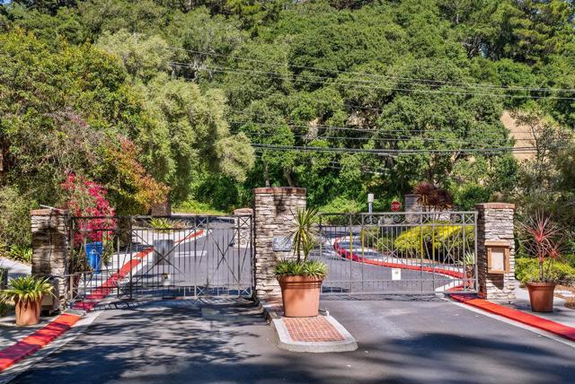 105 Zanzibar Drive, Aptos CA: https://media.crmls.org/mediaz/eb1be995-cc2e-4c29-9b69-253fc8f4aaad.jpg