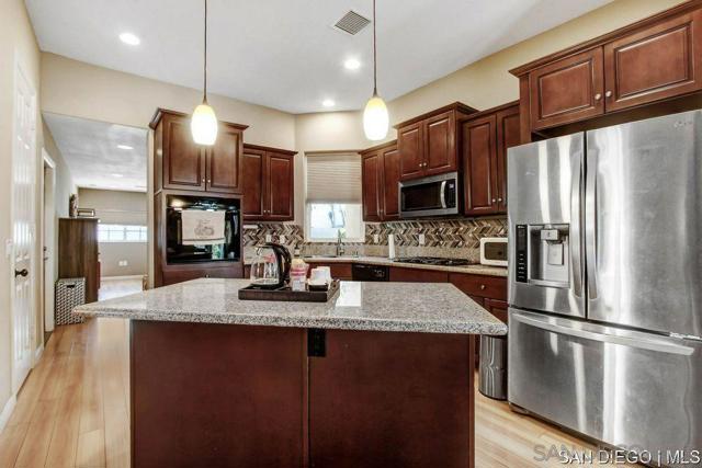 Image 4 of 6 For 72400 Cactus Dr